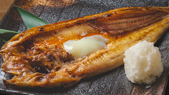 焼鳥と炉端　創の羅臼産ホッケの開き