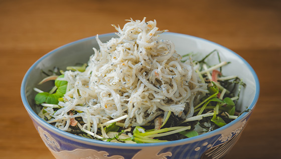 焼鳥と炉端　創の釜揚げしらすめし